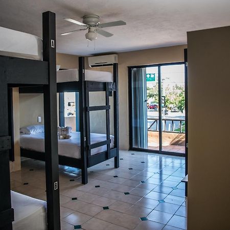 Deja Hostel Playa del Carmen Extérieur photo